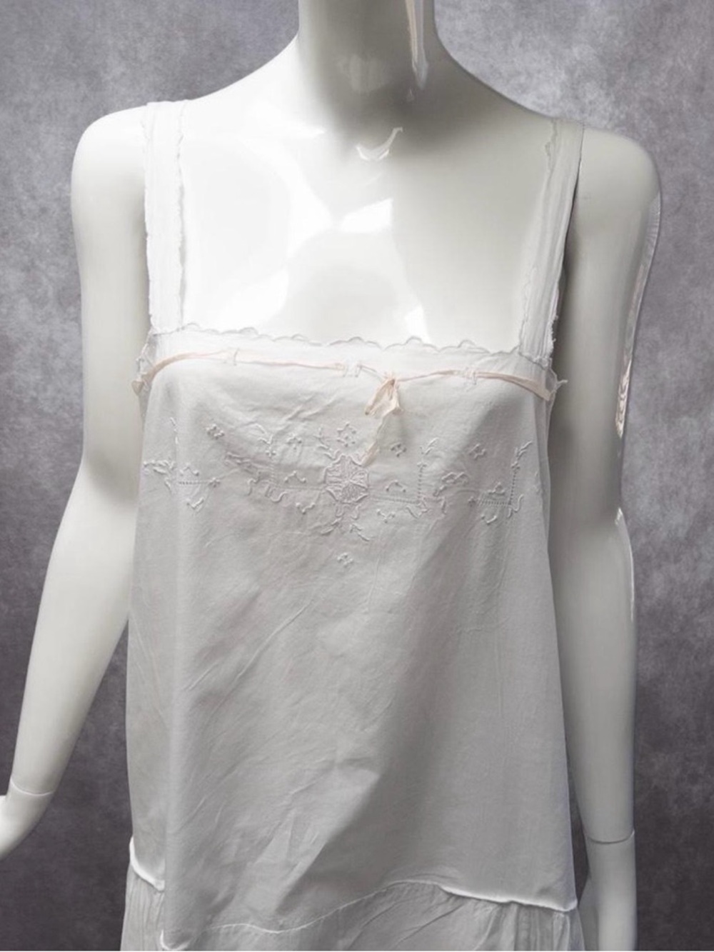 Antique 1920's punch work embroidered slip dress, white cotton, L/XL/48” waist - Picture 5 of 8